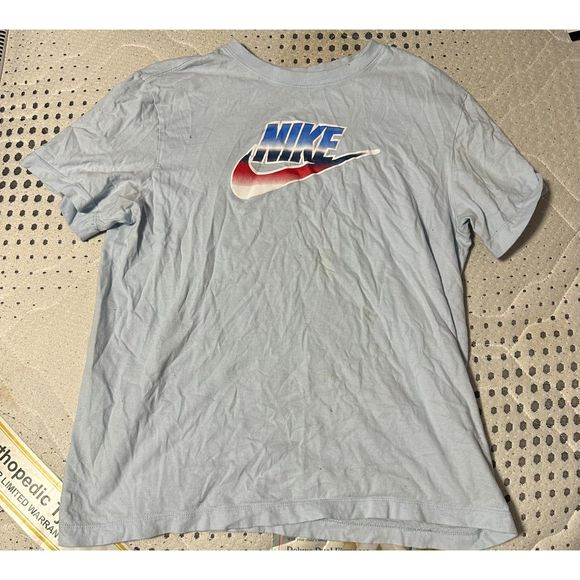 COPY - Nike Tee USED Adult Medium - Picture 1 of 4